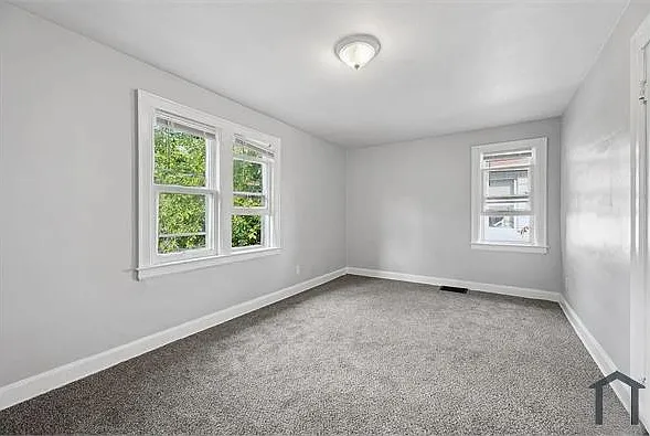 10135 Britain St — Photo 10