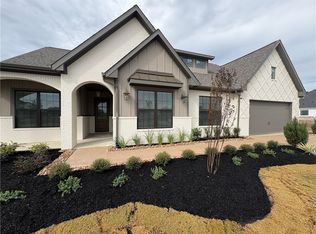 4600 Coral River Rd, College Station, TX 77845