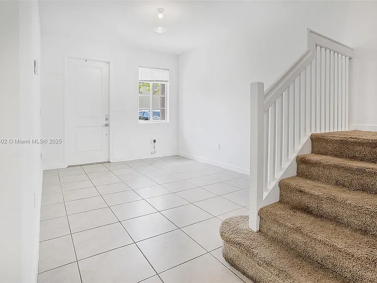 1363 NW 208th Ter — Photo 5