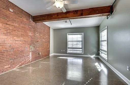 2 bed, 854 sqft, $2,400 — Photo 4