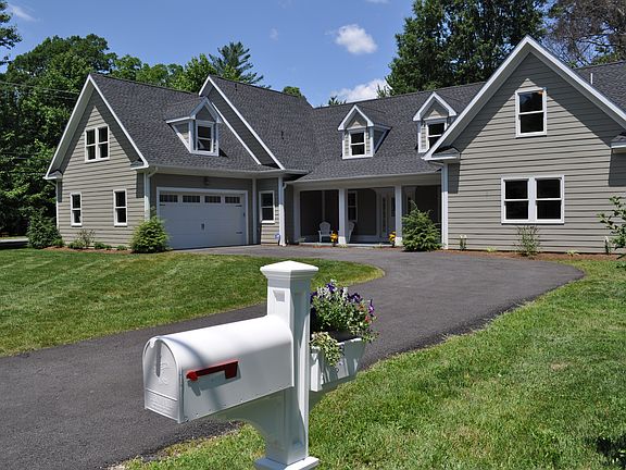 2nd image of 98 Edgemere Dr