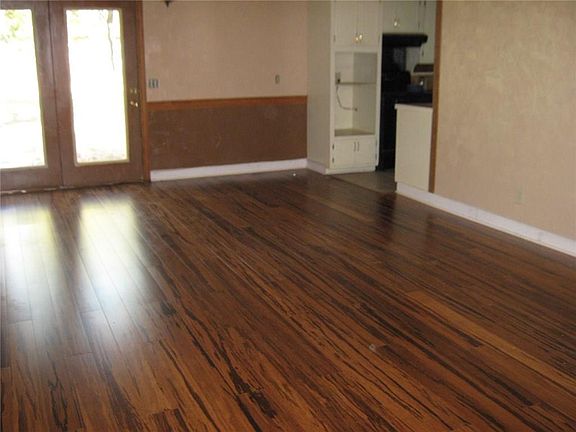 2nd image of 248 Redwood St
