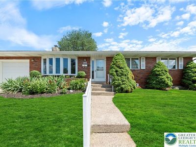 275 E Thomas Ave, Hellertown, PA, 18055