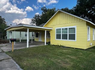 1018 N 2nd St, Baytown, TX 77520