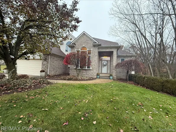4428 Sundance Cir, Howell, MI 48843