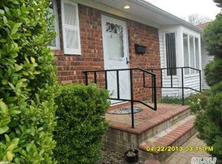 1 Ashlon Ln, Commack, NY 11725