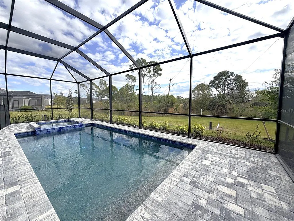 4 bed, 3.0 bath, 2248 sqft, $10,000 — Photo 2
