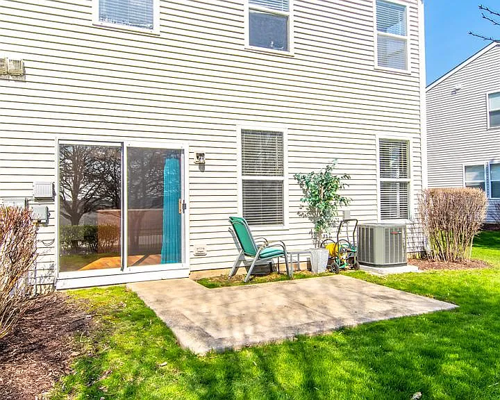 4133 Blackstone Dr — Photo 34