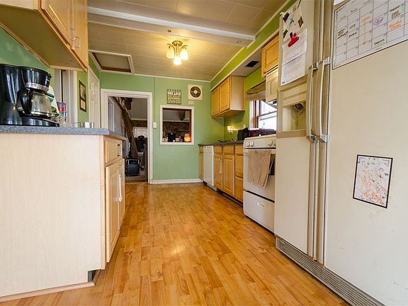 5th image of 258 N Taylor St