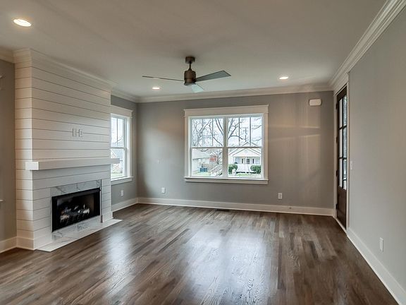 4th image of 5401 California Ave