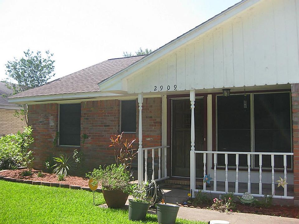 1st image of 2909 Somerset Ave