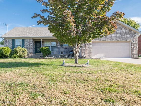 3rd image of 251 Fillmore Cir