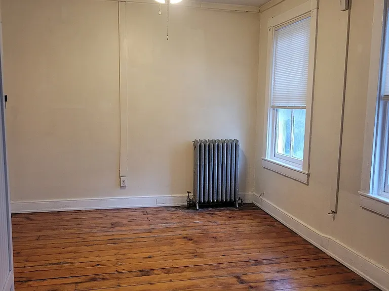 44 S Prince St #3 — Photo 4
