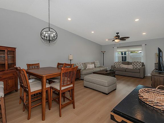 5th image of 8260 Summerbreeze Lane