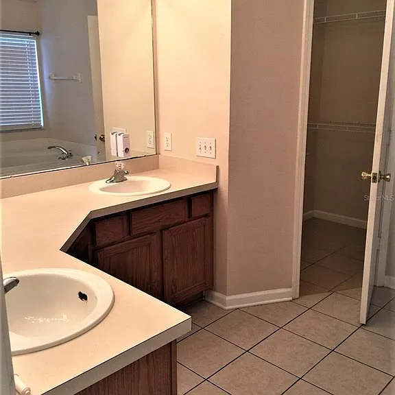 11612 Tropical Isle Ln — Photo 12