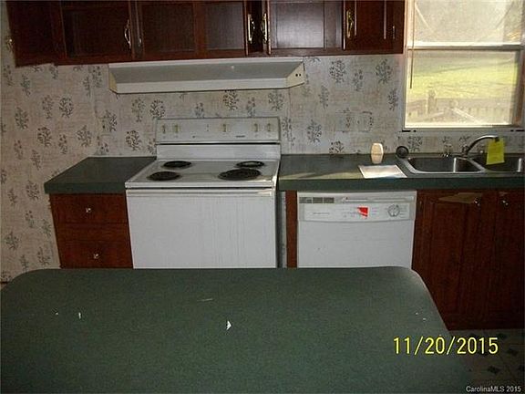 4th image of 130 Hickory Nut Dr