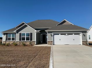 650 Indigo Johnston Dr, Jacksonville, NC 28546