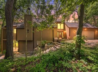 1309 Wildwood Ln, Mahomet, IL 61853