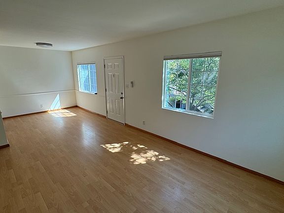 4th image of 3415 W Alameda Ave Unit A