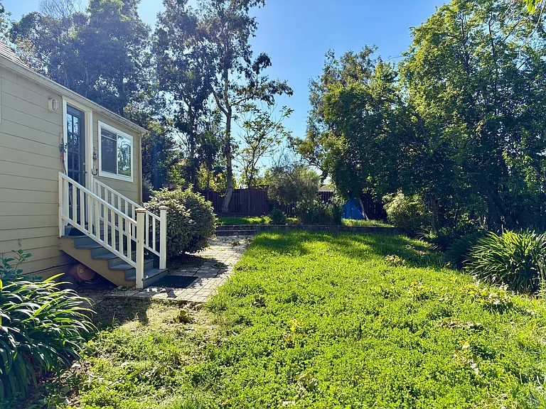 115 Coombs St — Photo 18