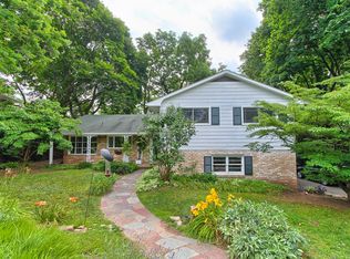 116 Scarboro Dr, York, PA 17403