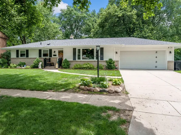 2430 Evanston Dr, Rockford, IL 61108