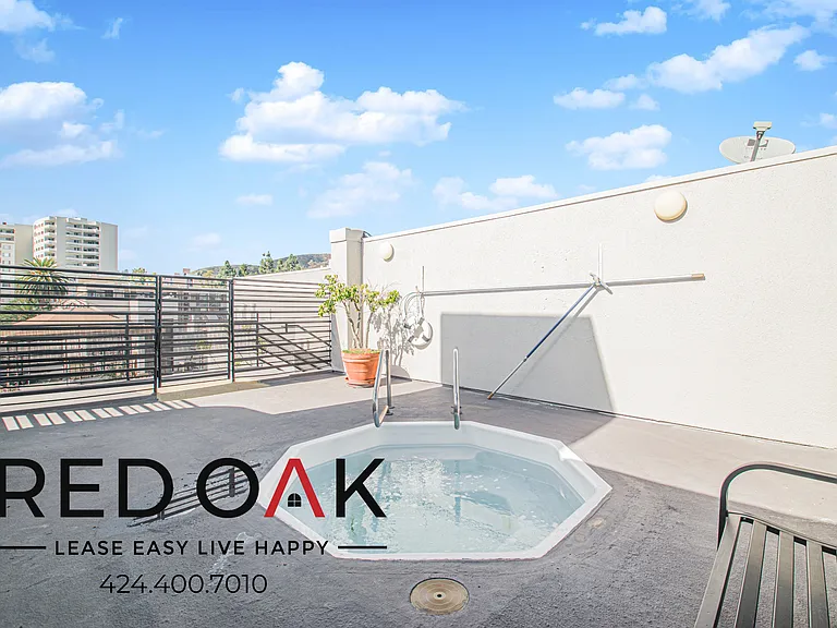 1755 N El Cerrito Pl #404 — Photo 30