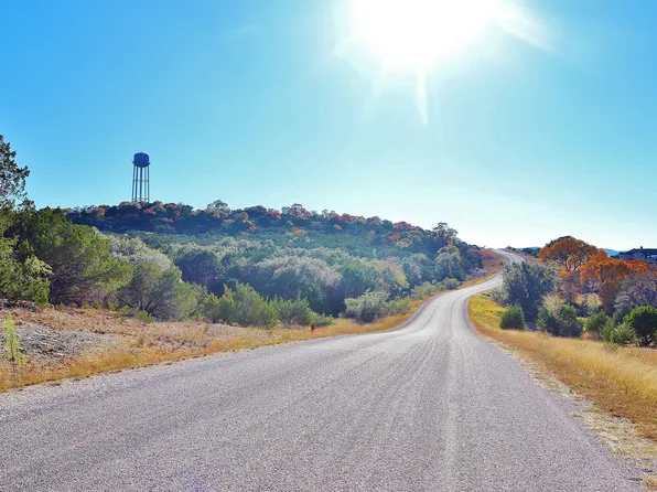 171 Lariat Trce, Bandera, TX 78003