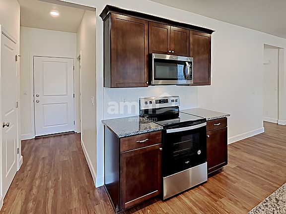 3rd image of 373 N Willes Dr