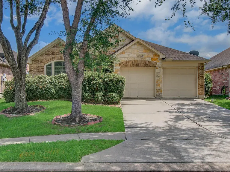 13312 Highland Lake Ln — Photo 2