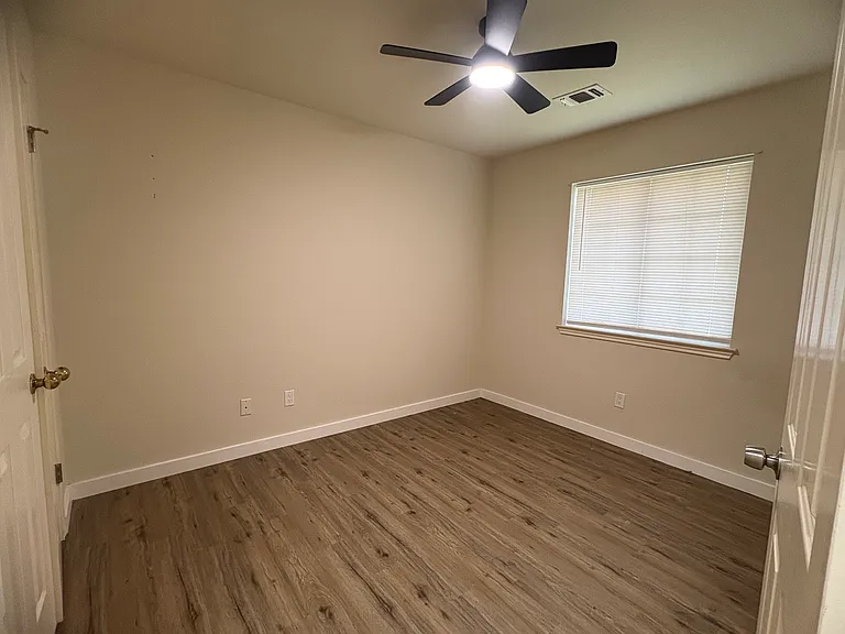 12905 Withers Way — Photo 8