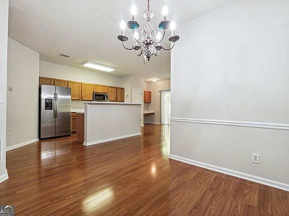 4th image of 3000 Montague Place Dr