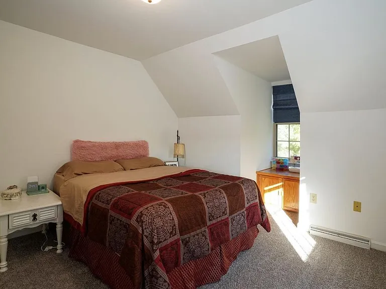 900 Skyview Dr — Photo 12