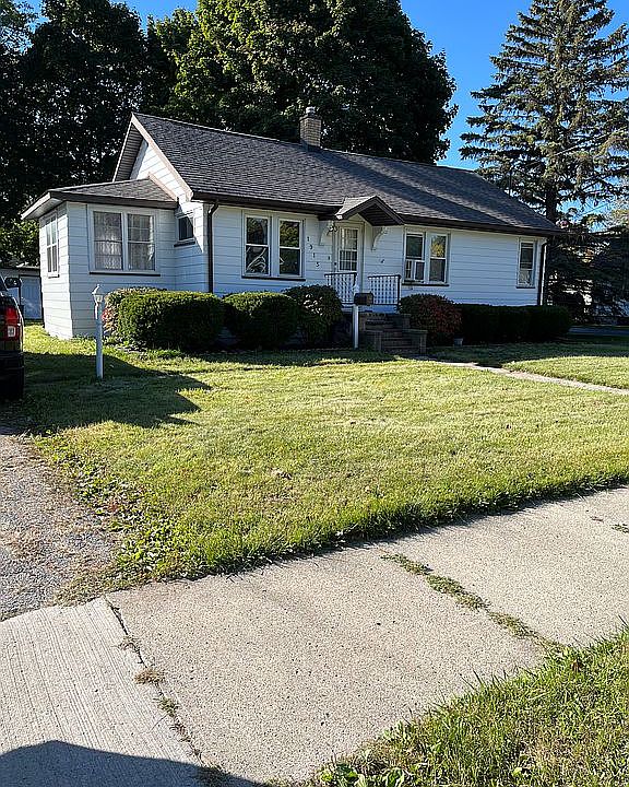 1st image of 1915 Ottawa St