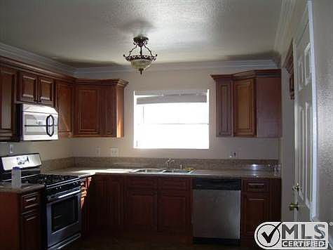 2nd image of 14941 Daffodil Ave