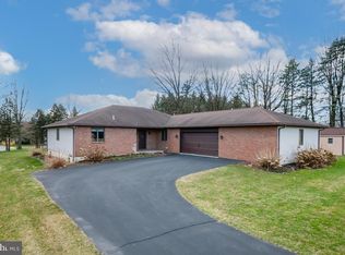 10 Wooltown Rd, Wernersville, PA 19565