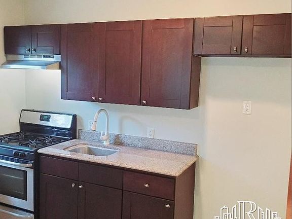 2nd image of 406 Park Ave APT 2