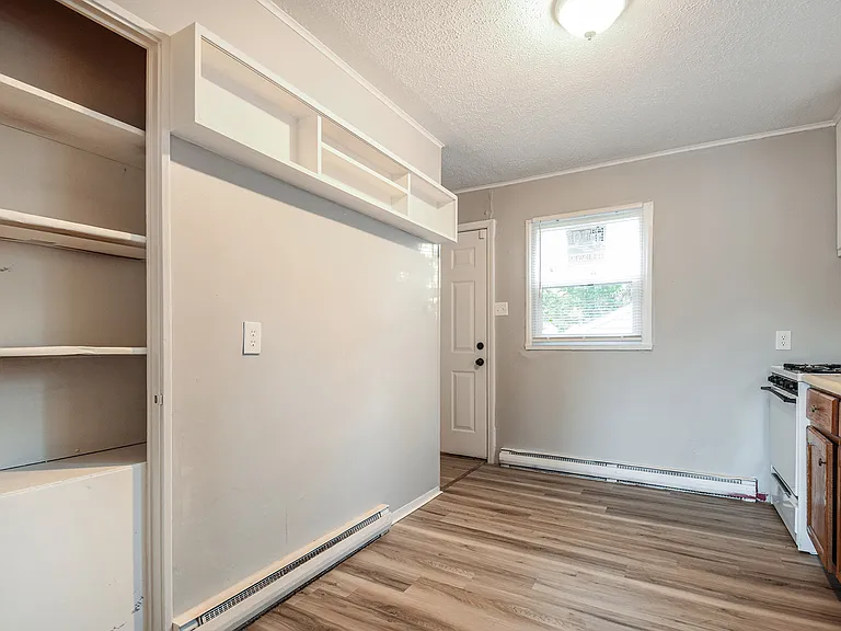 526 S Edison Ave — Photo 6