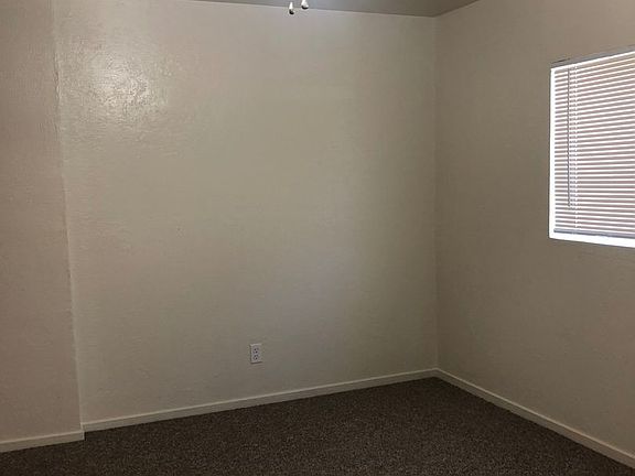 5th image of 282 E 8th St APT 10