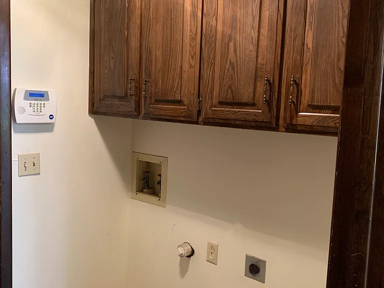 7024 Westbury Dr — Photo 11