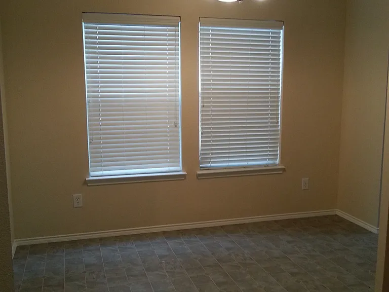 1452 Pine Ln — Photo 4