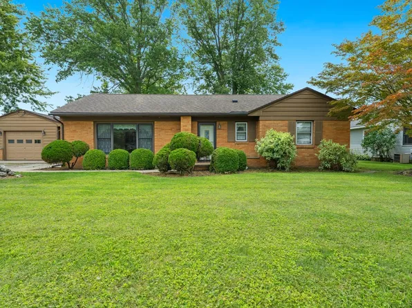 2350 E Sand Rd, Port Clinton, OH 43452