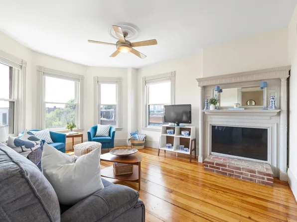 100 Broadway APT 5, Chelsea, MA 02150