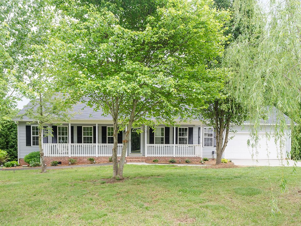 1st image of 152 Mount Zion Dr