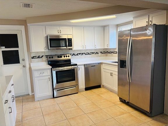 2nd image of 3105 Wellington Dr