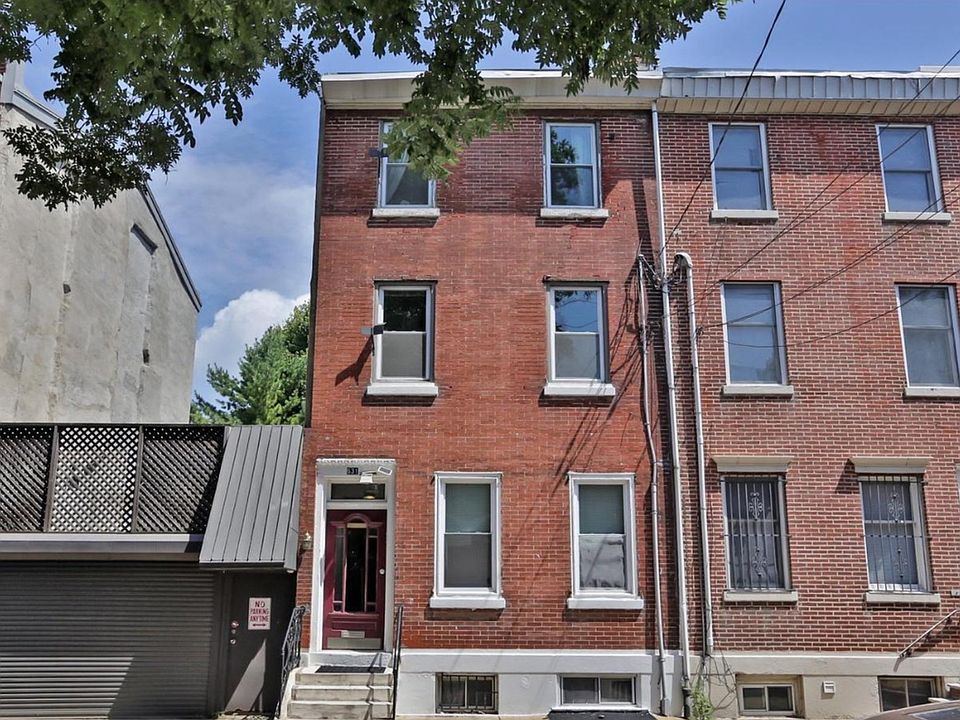 1st image of 631 Catharine St Floor 3
