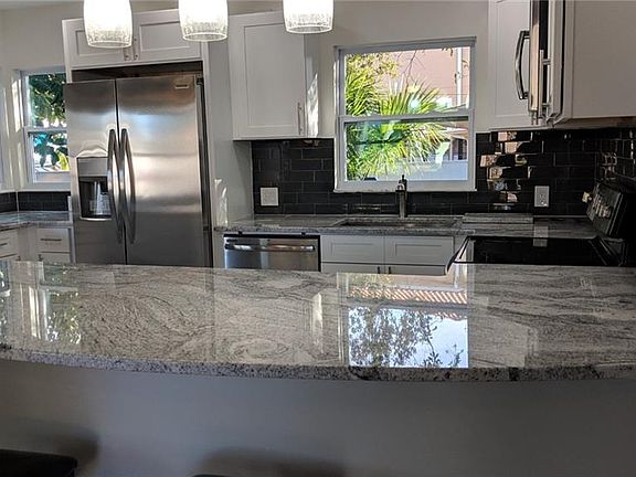 4th image of 480 85th Ave N