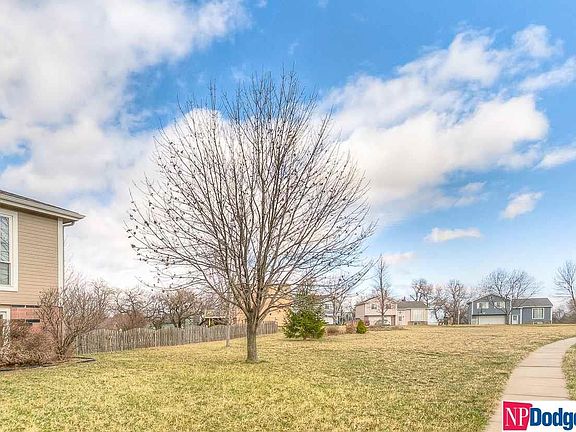 3rd image of 1110 Devon Dr