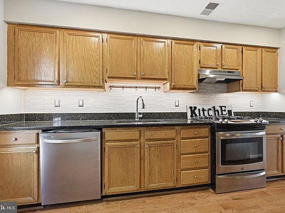 5th image of 7173 Mahogany Dr #5