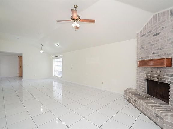 4th image of 1707 Trendwest Dr